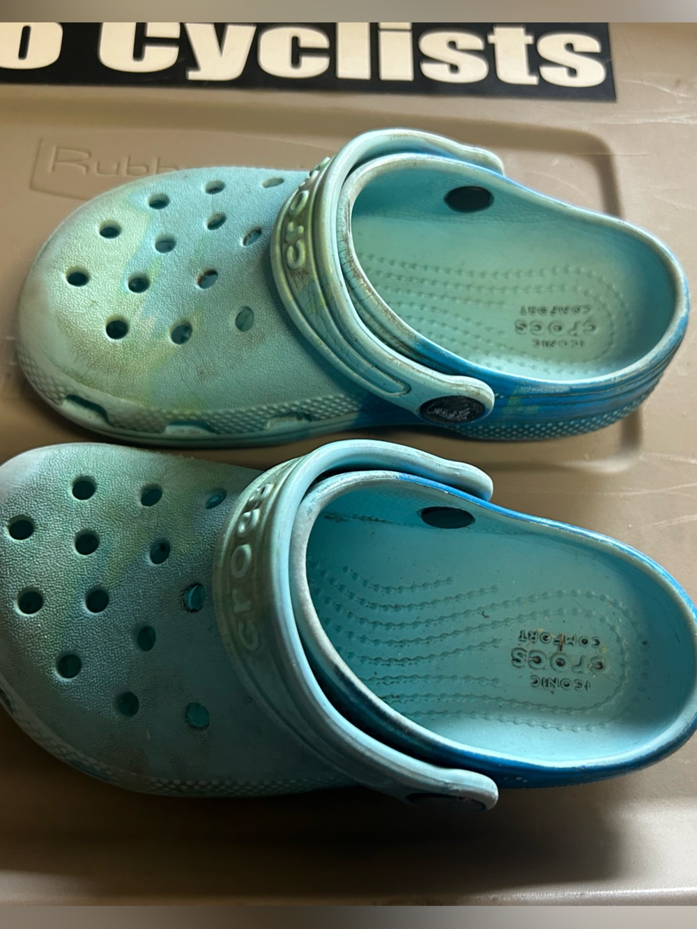 CROCS Kids Classic Clog in Aqua Teal